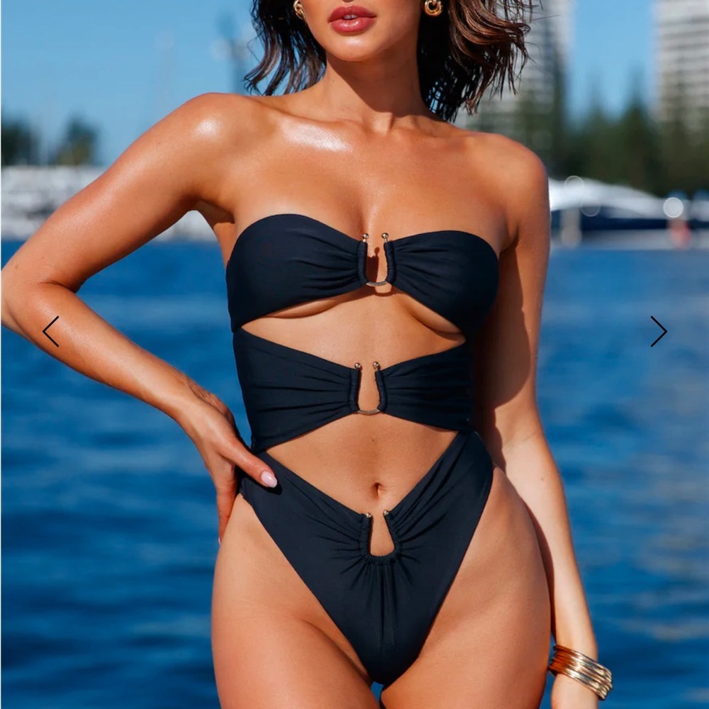 SWIMSUIT  BLACK